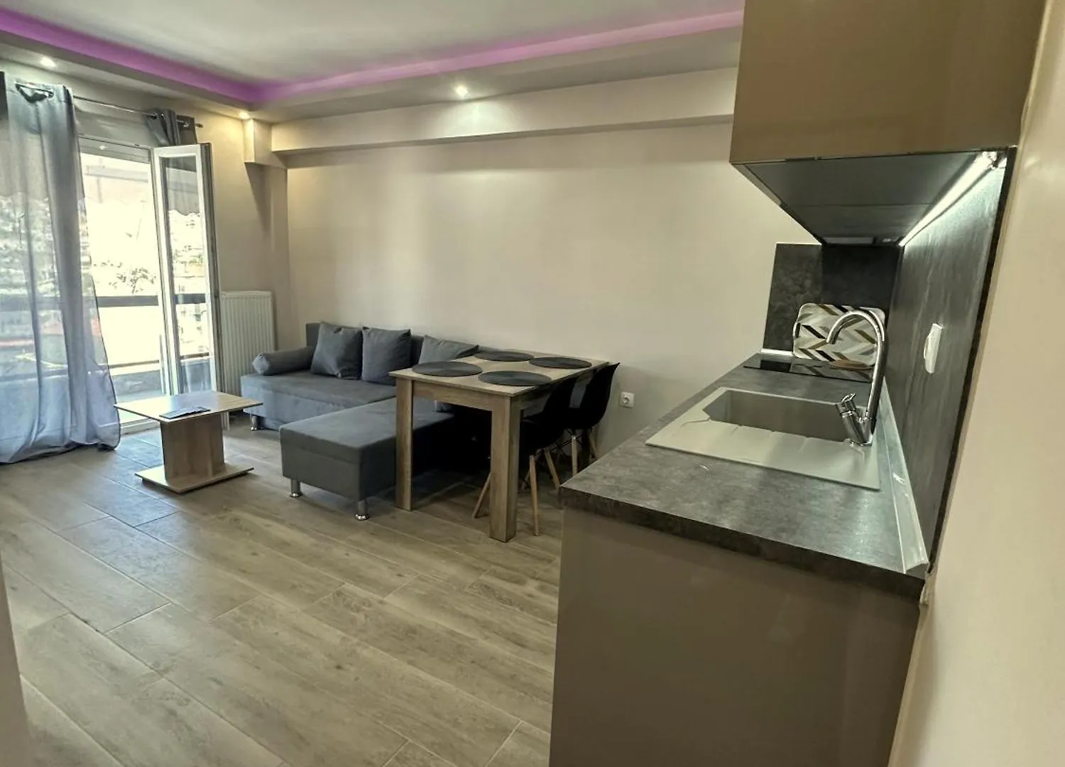 Minimalist Apartments W/ View Thessaloniki