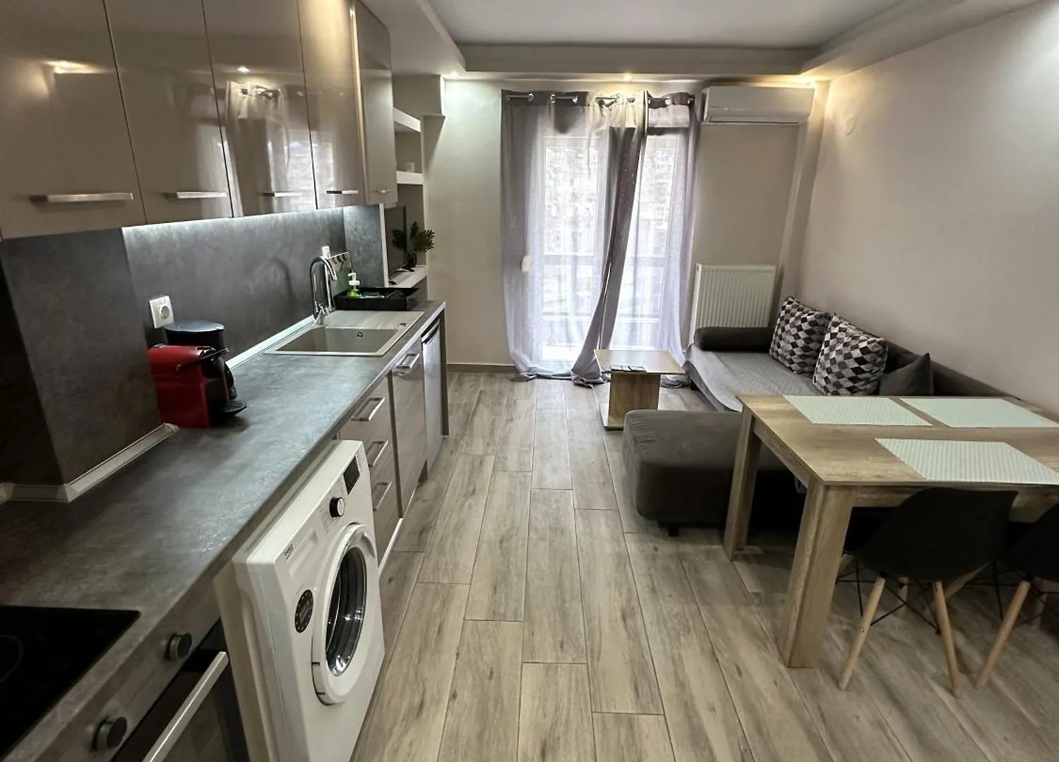 Minimalist Apartments W/ View Thessaloniki