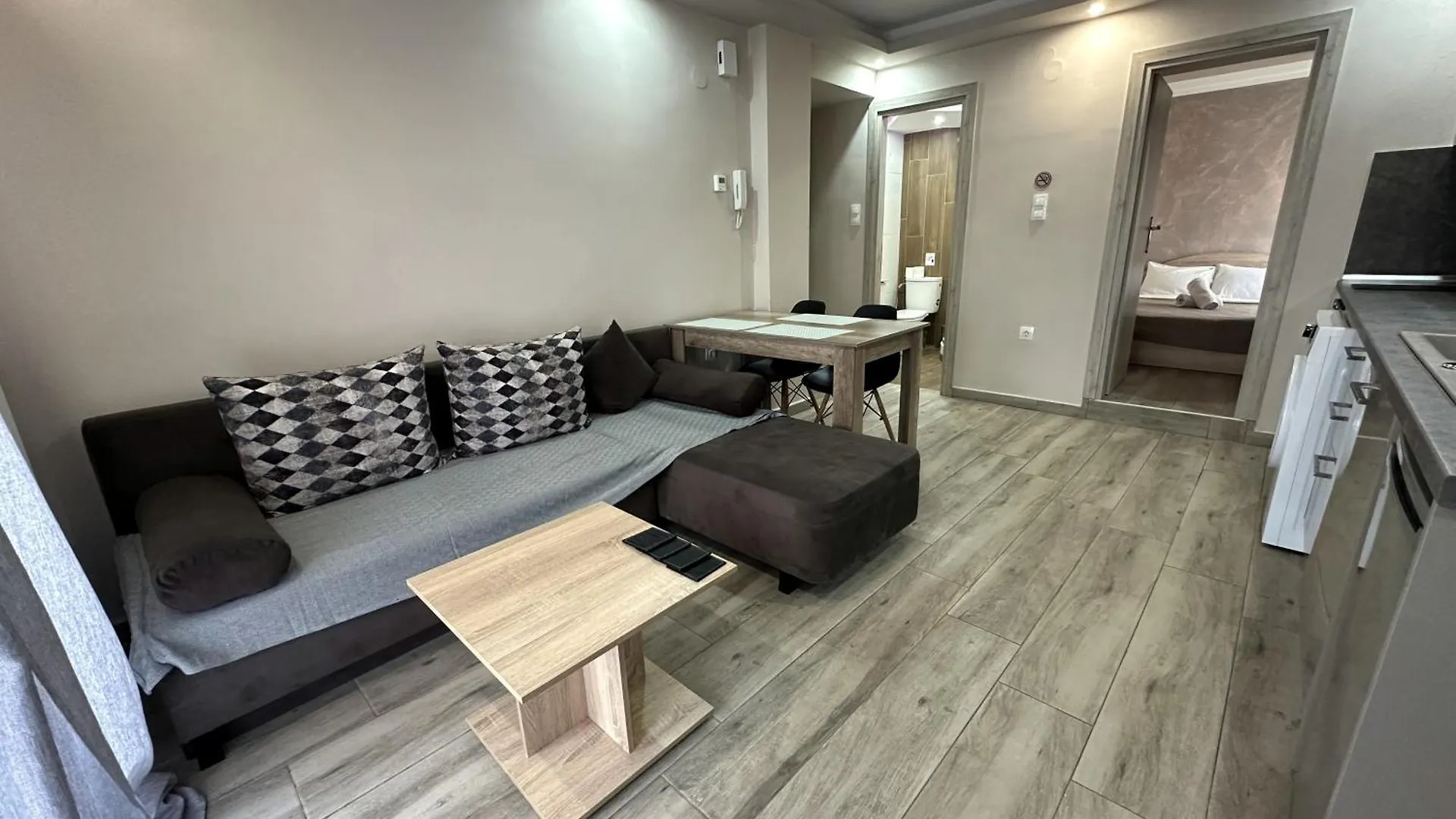 Minimalist Apartments W/ View Thessaloniki